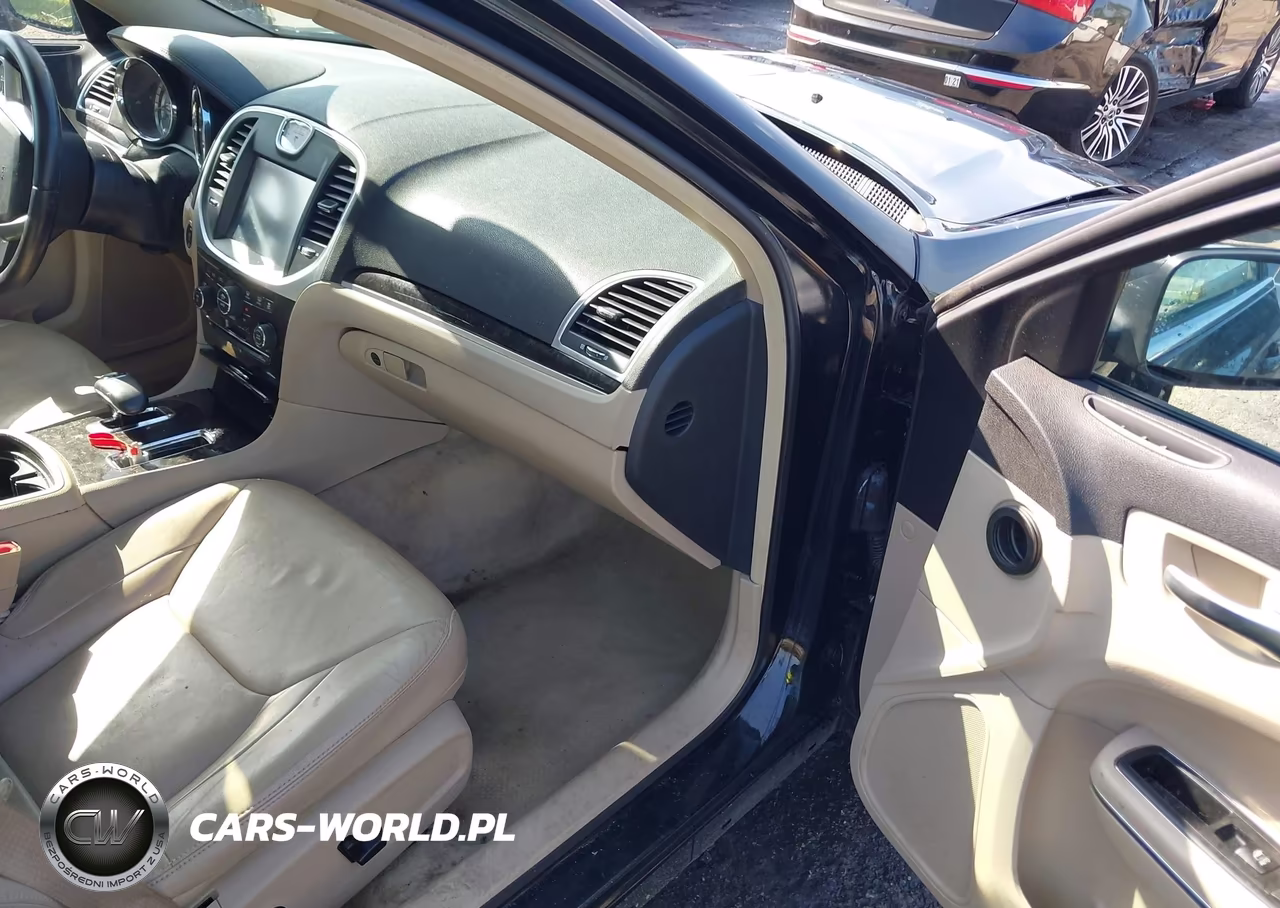 2014 Chrysler 300 VIN:2C3CCAAG6EH118549 - 5