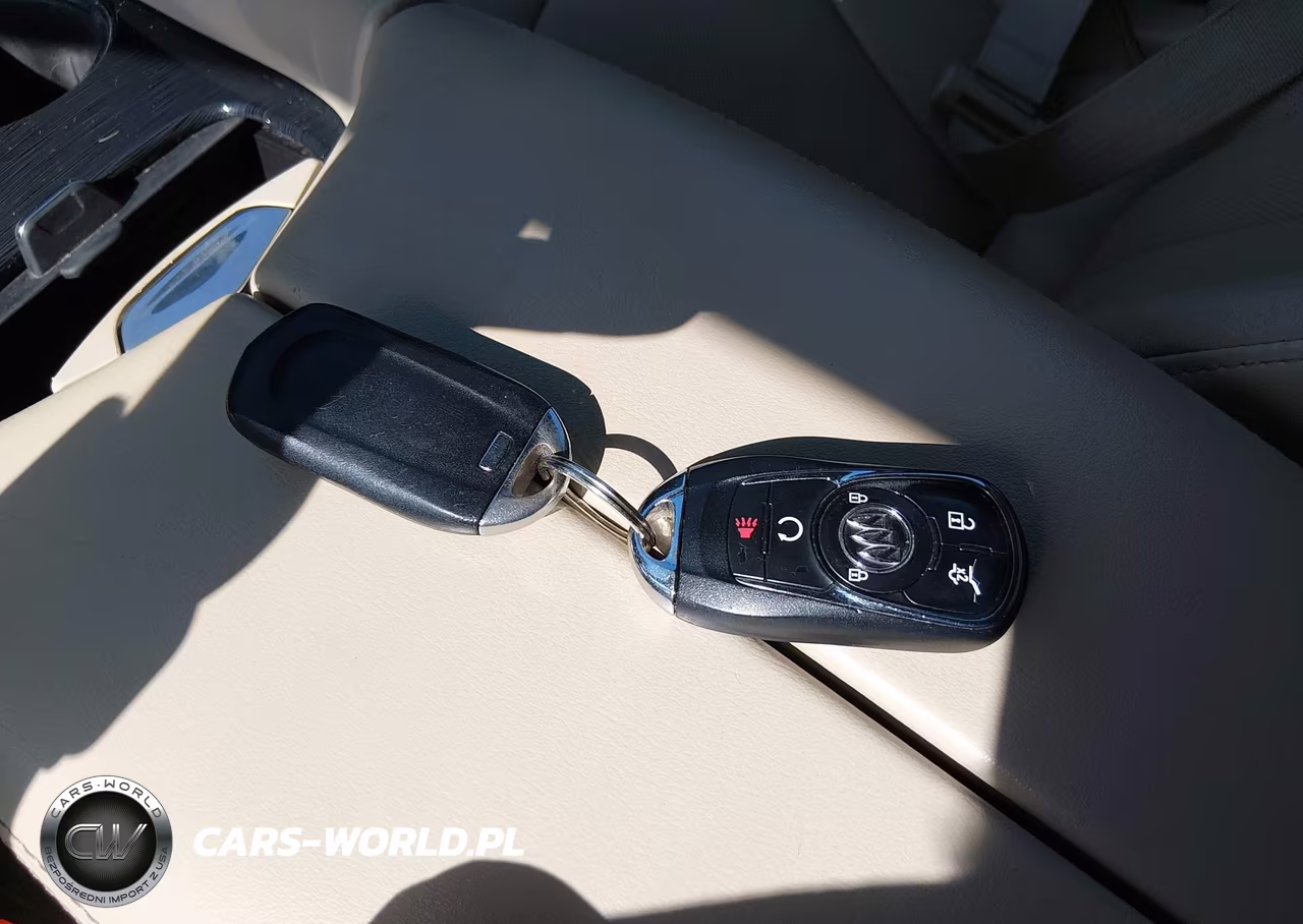 2017 Buick Envision Essence VIN:LRBFXBSA7HD178465 - 11