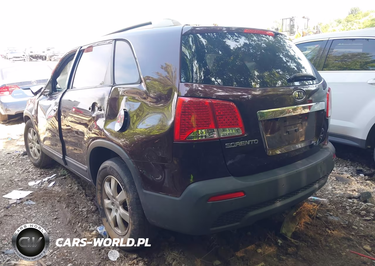 2013 Kia Sorento Lx VIN:5XYKT4A64DG346580 - 3