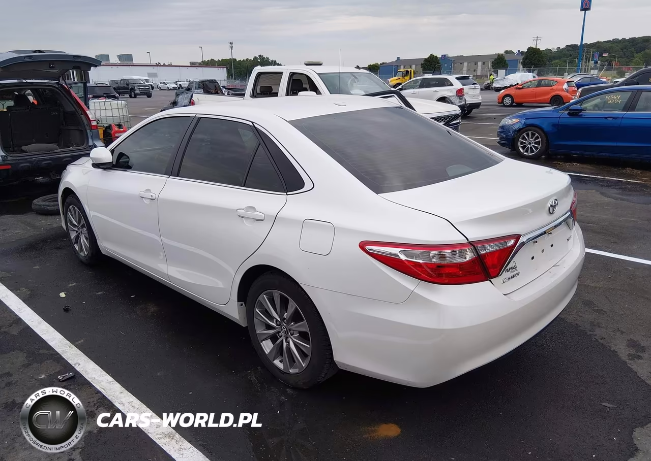 2017 Toyota Camry Xle VIN:4T1BF1FKXHU410794 - 3