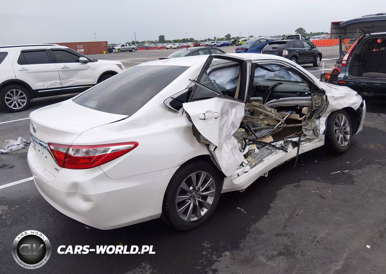 2017 Toyota Camry Xle VIN:4T1BF1FKXHU410794 - 4