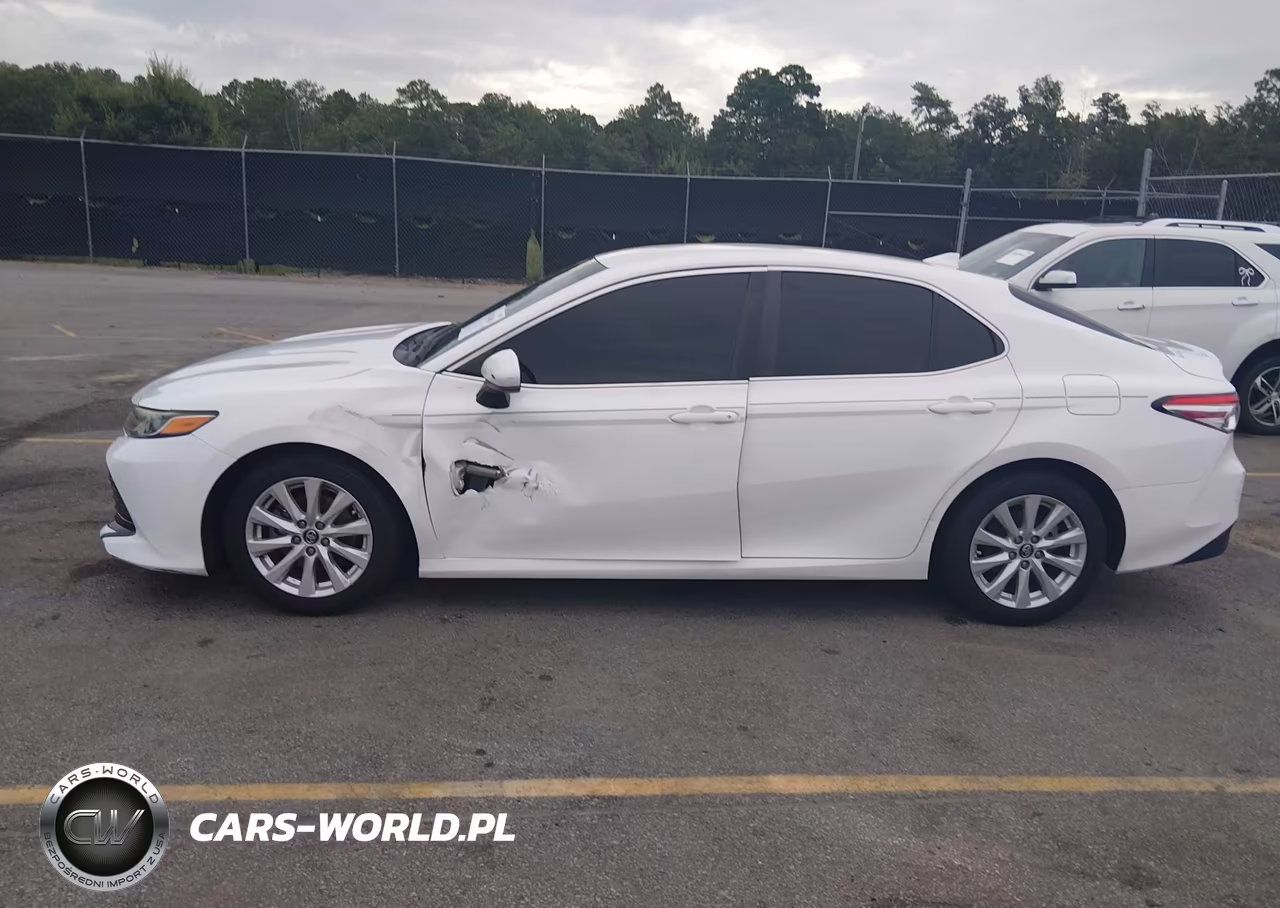 2019 Toyota Camry Le VIN:4T1B11HK8KU782198 - 14