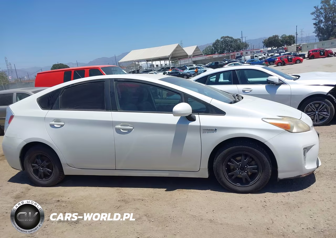 2012 Toyota Prius Two VIN:JTDKN3DU5C1543593 - 13