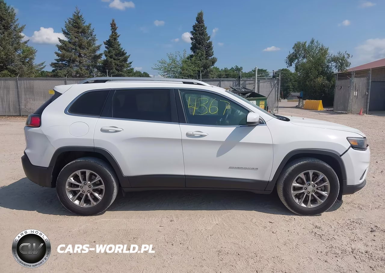 2019 Jeep Cherokee Latitude Plus 4X4 VIN:1C4PJMLB1KD212983 - 14