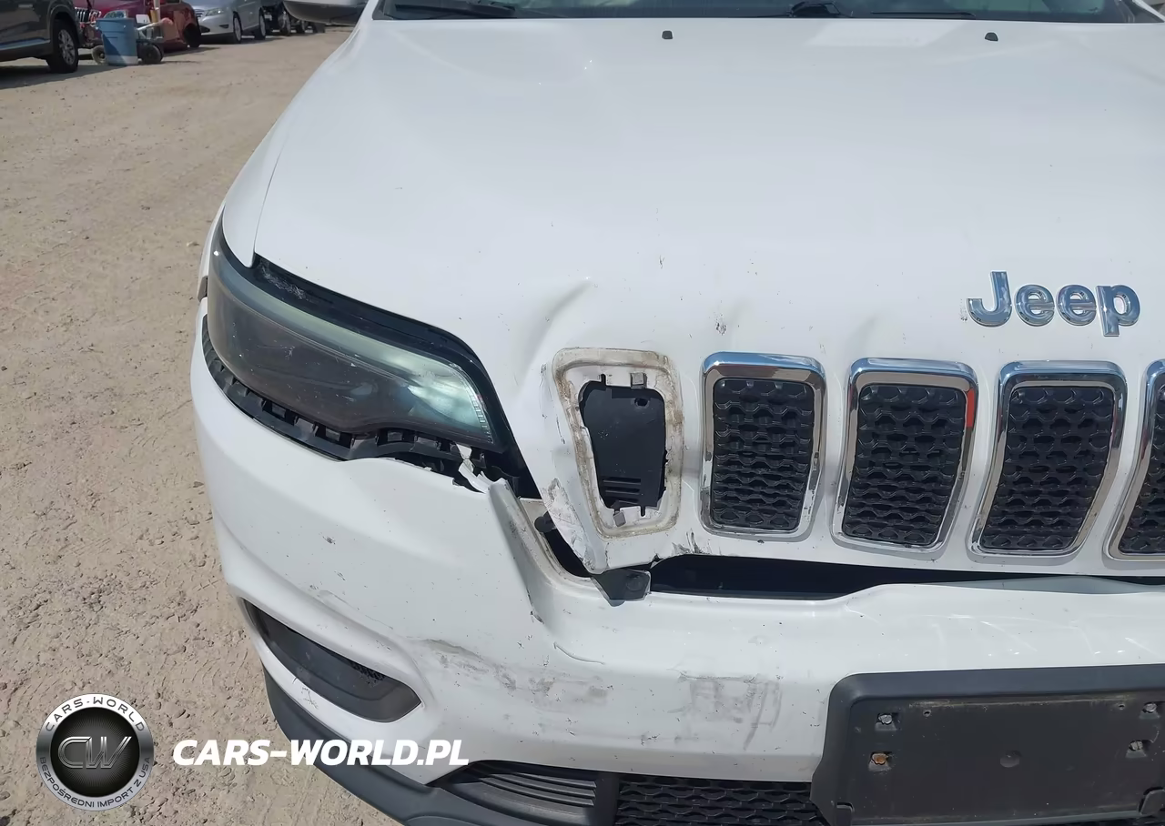 2019 Jeep Cherokee Latitude Plus 4X4 VIN:1C4PJMLB1KD212983 - 6