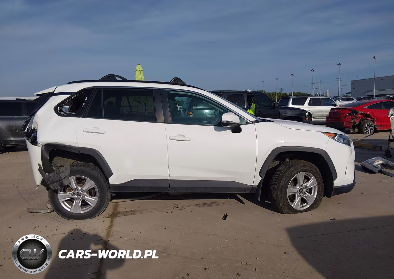 2020 Toyota Rav4 Xle VIN:2T3P1RFV3LC111999 - 14