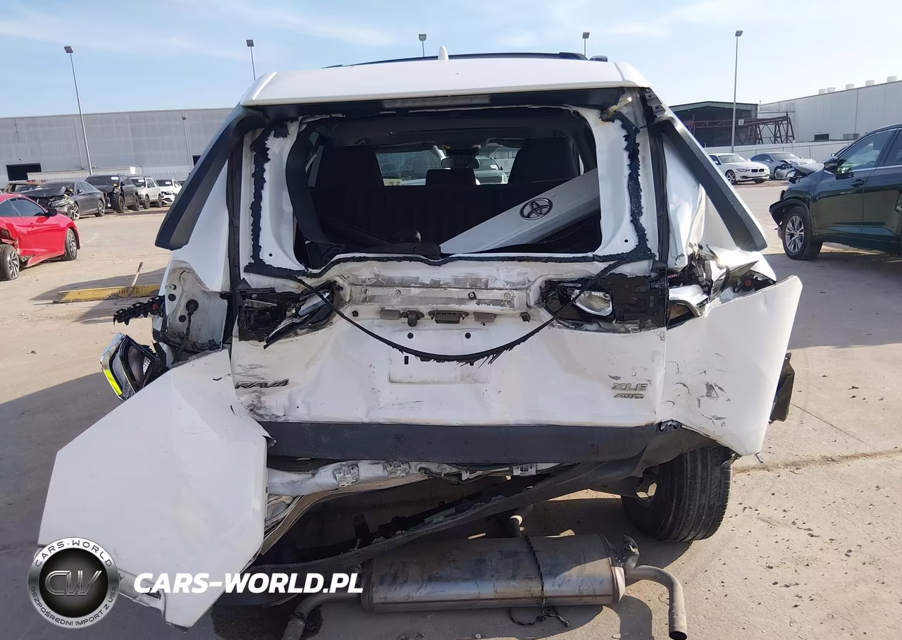 2020 Toyota Rav4 Xle VIN:2T3P1RFV3LC111999 - 17