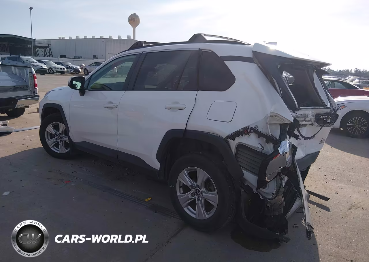 2020 Toyota Rav4 Xle VIN:2T3P1RFV3LC111999 - 3