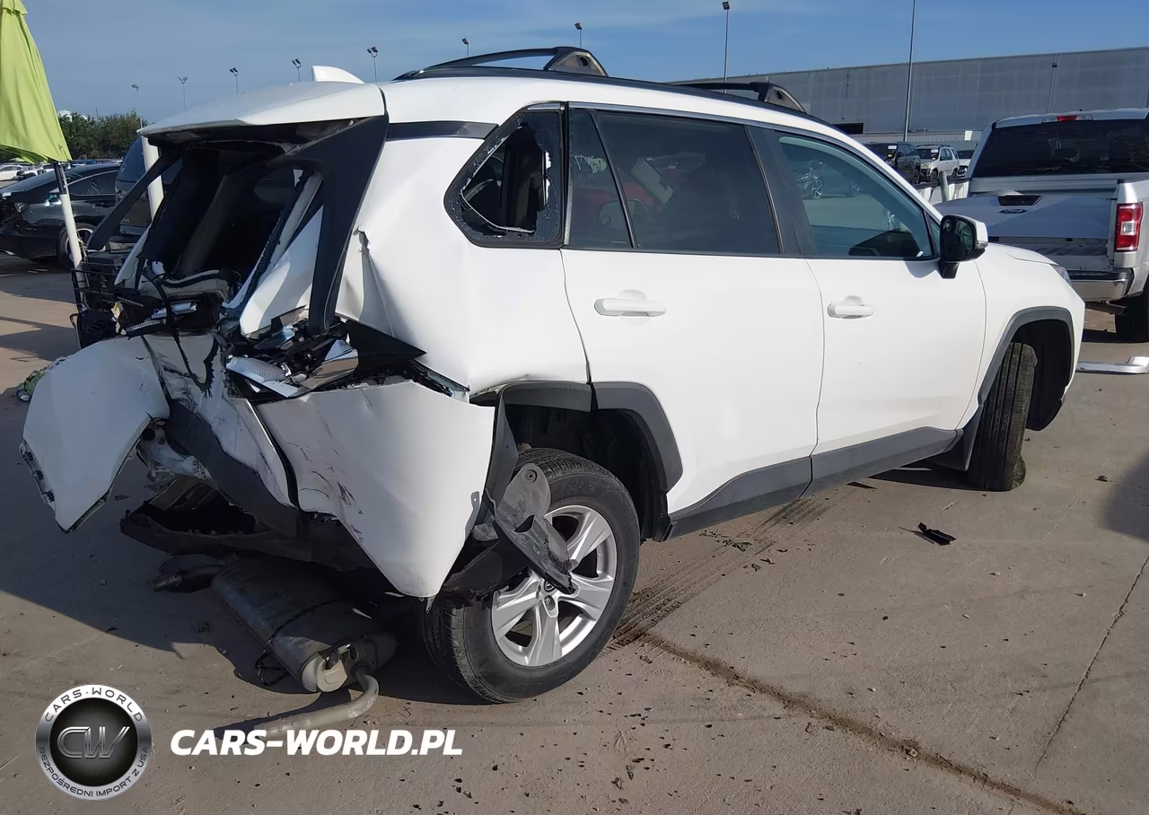 2020 Toyota Rav4 Xle VIN:2T3P1RFV3LC111999 - 4