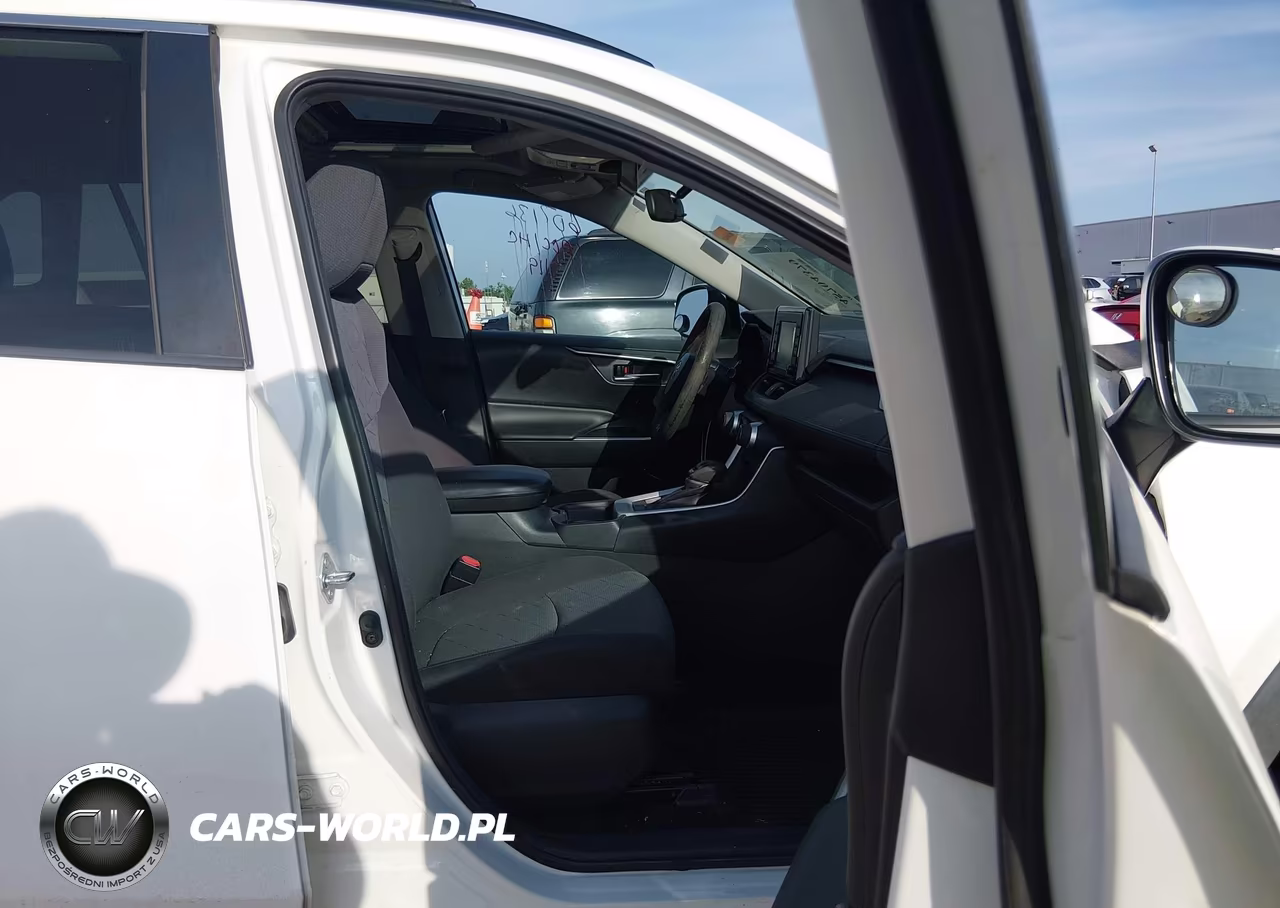 2020 Toyota Rav4 Xle VIN:2T3P1RFV3LC111999 - 5