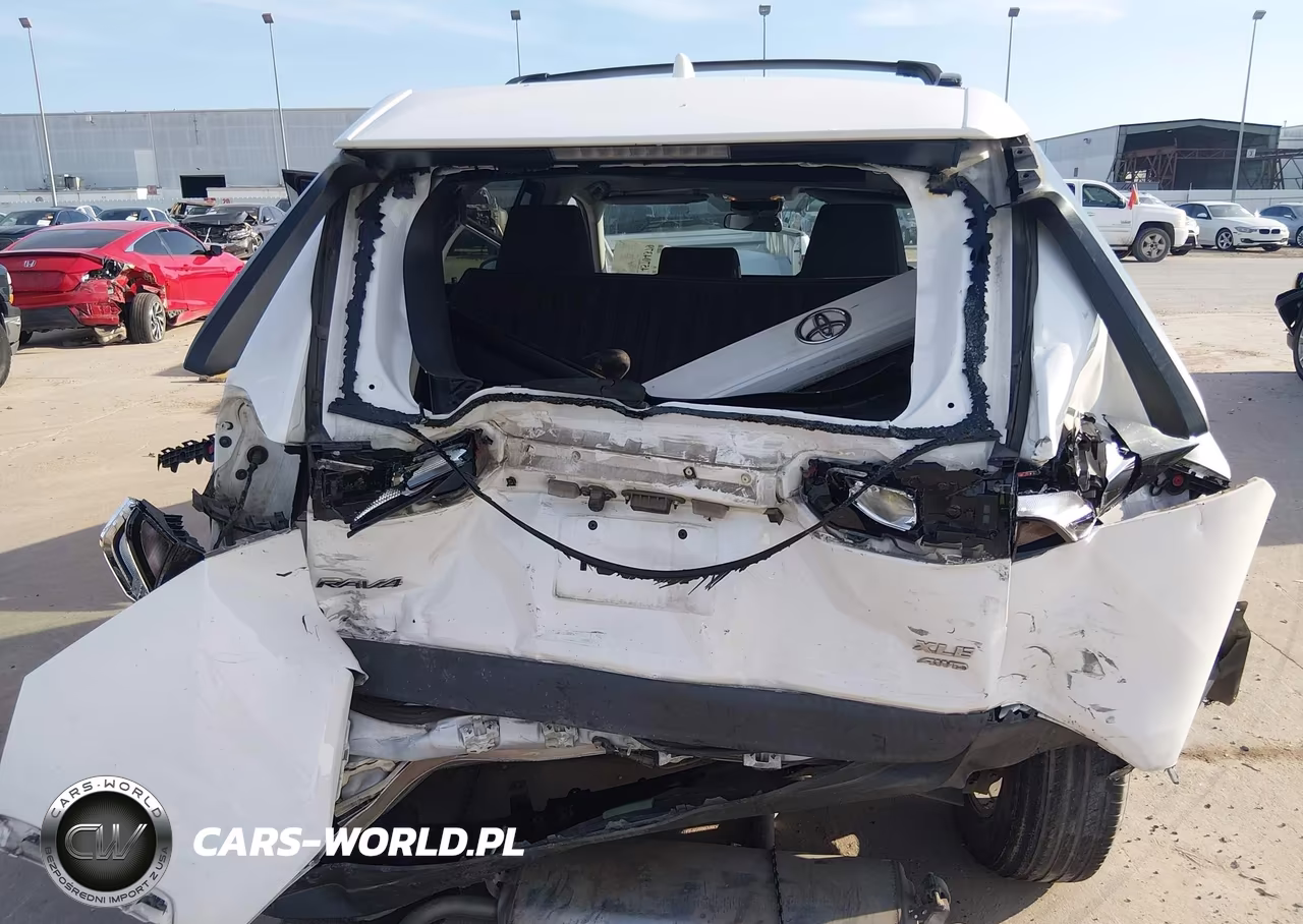 2020 Toyota Rav4 Xle VIN:2T3P1RFV3LC111999 - 6