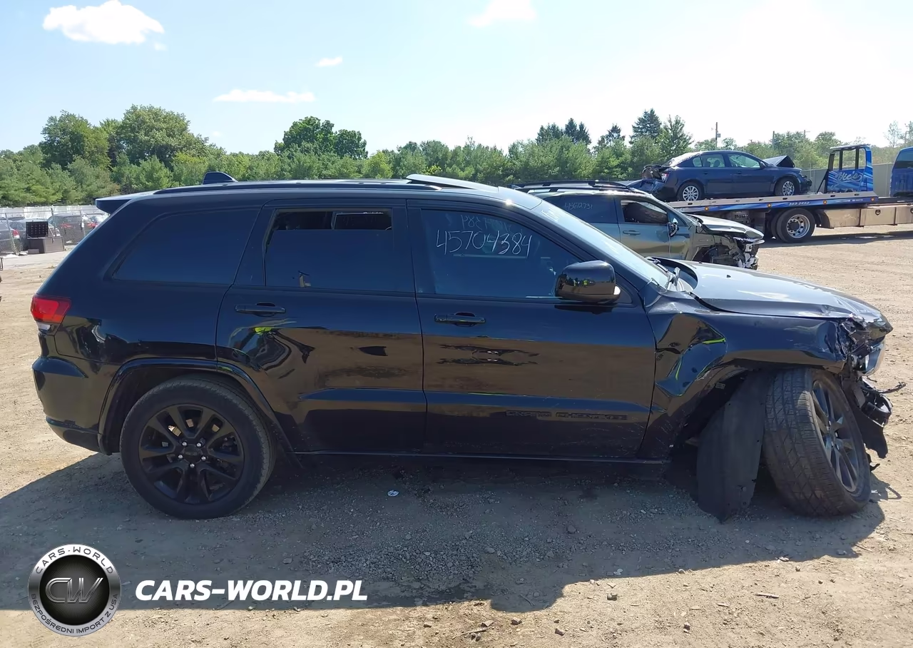 2019 Jeep Grand Cherokee Altitude 4X4 VIN:1C4RJFAG3KC568926 - 14