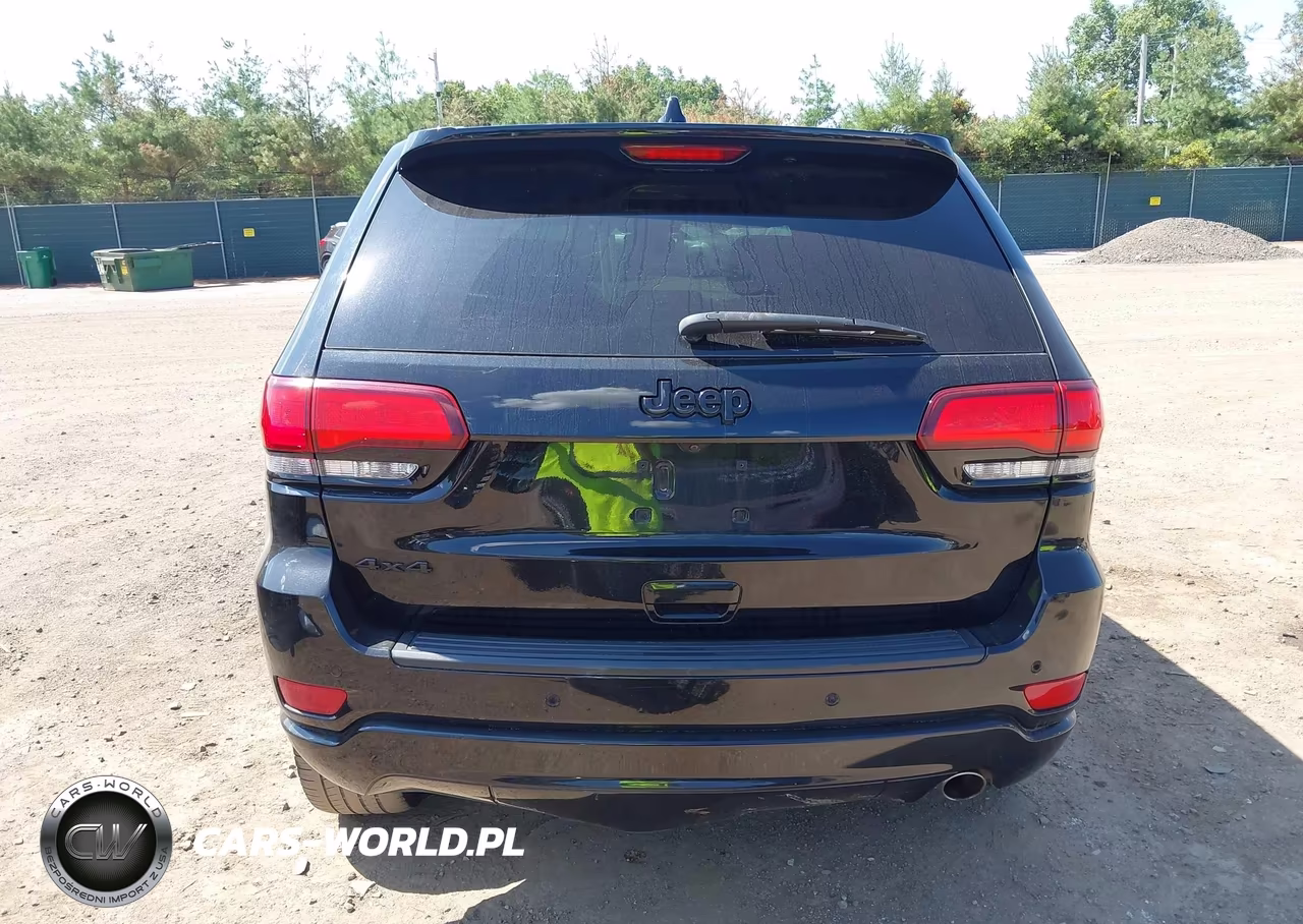 2019 Jeep Grand Cherokee Altitude 4X4 VIN:1C4RJFAG3KC568926 - 17