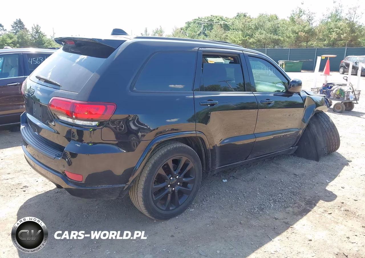 2019 Jeep Grand Cherokee Altitude 4X4 VIN:1C4RJFAG3KC568926 - 4
