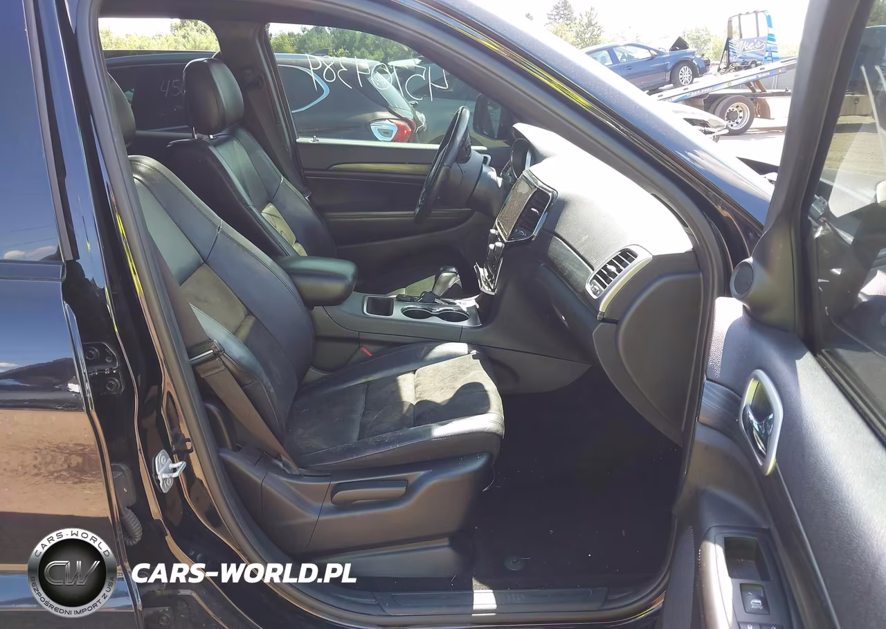 2019 Jeep Grand Cherokee Altitude 4X4 VIN:1C4RJFAG3KC568926 - 5