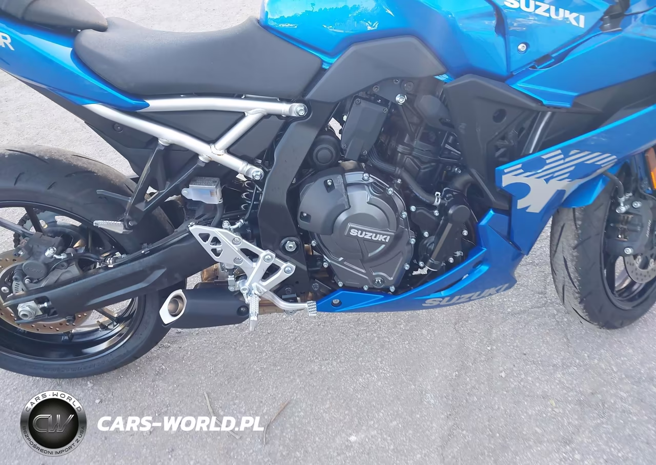 2026 Suzuki Gsx800 F VIN:JS1EM13B4T7100654 - 8