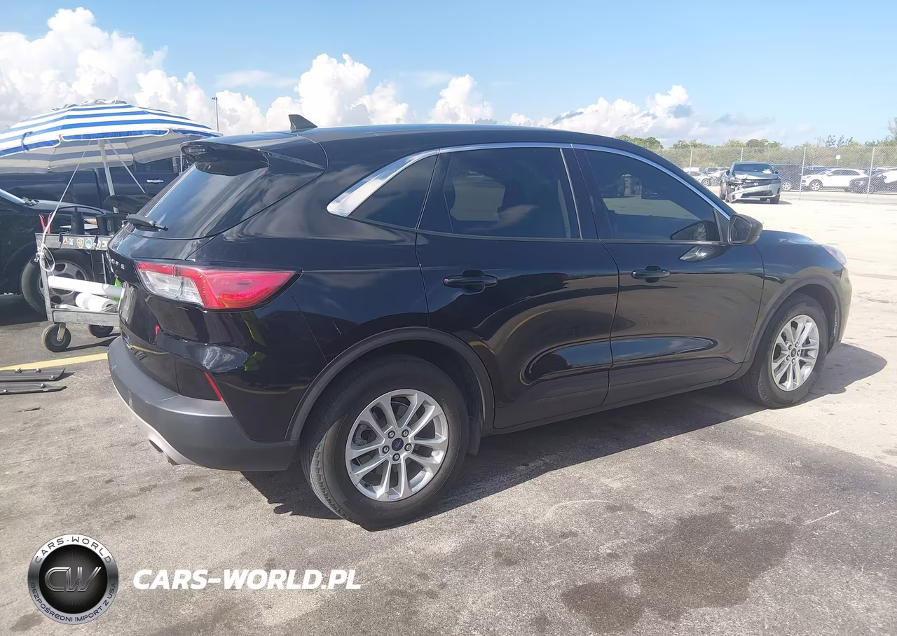 2022 Ford Escape Se VIN:1FMCU0G68NUC00549 - 4