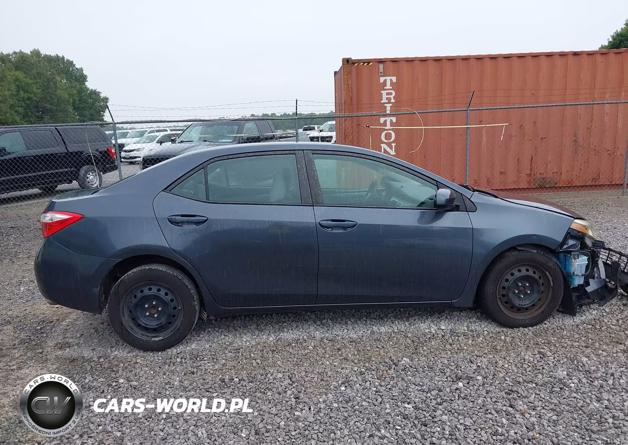 2015 Toyota Corolla Le VIN:5YFBURHE4FP186531 - 14