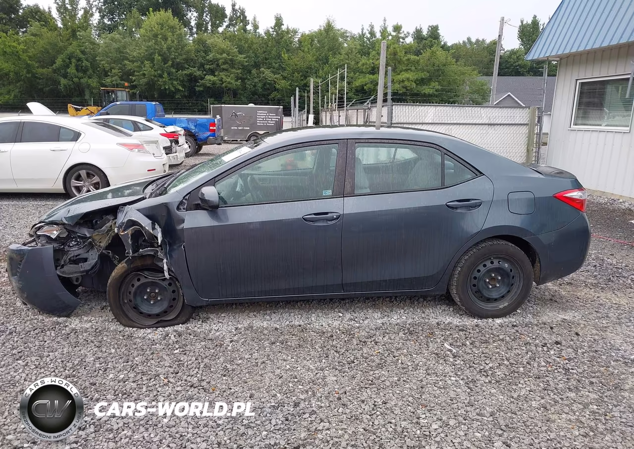 2015 Toyota Corolla Le VIN:5YFBURHE4FP186531 - 15
