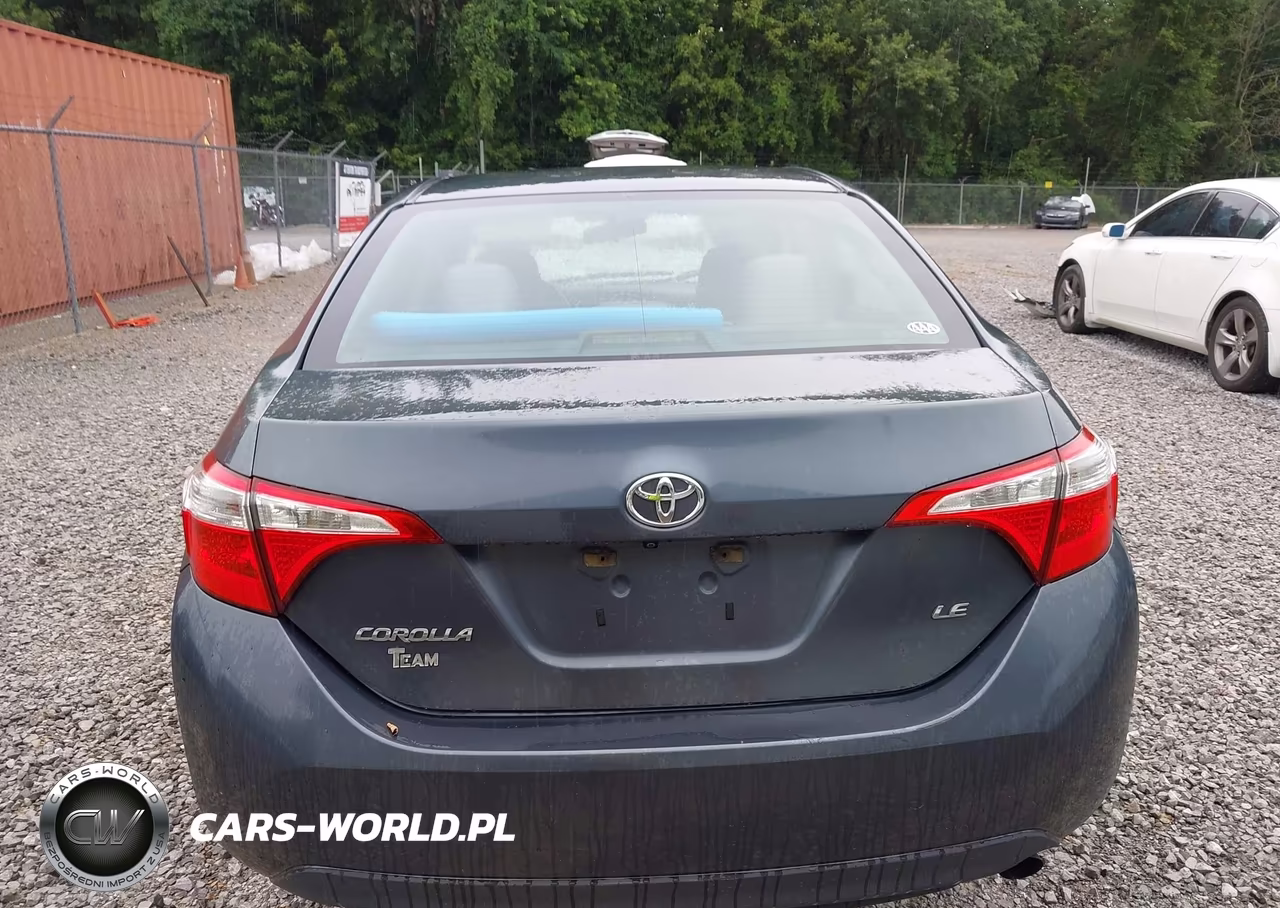 2015 Toyota Corolla Le VIN:5YFBURHE4FP186531 - 17