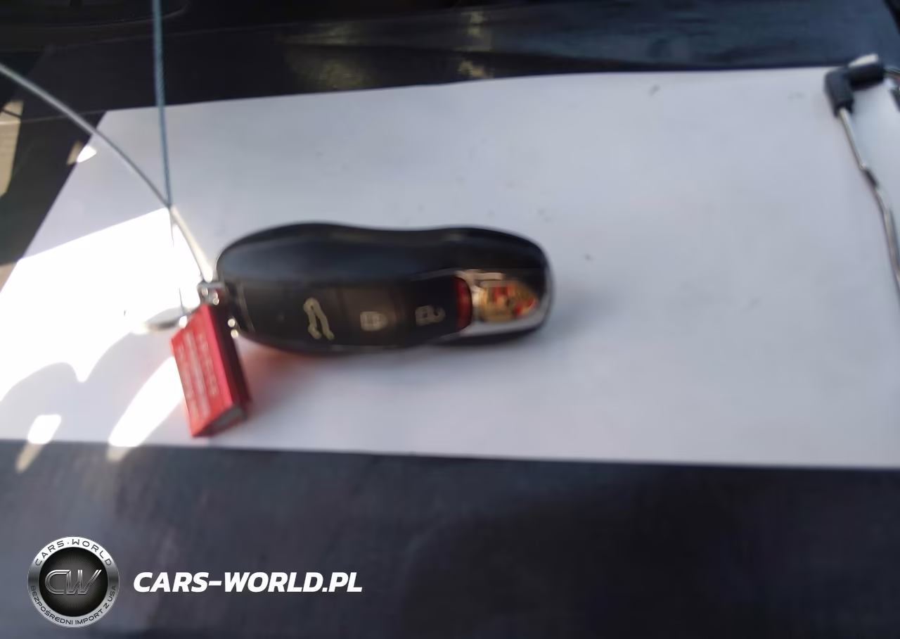 2024 Porsche Macan T VIN:WP1AA2A54RLB08221 - 11