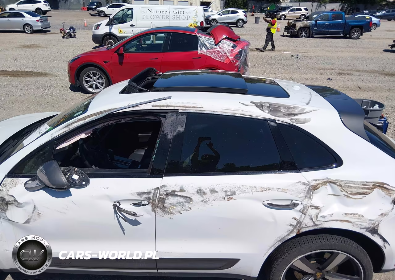 2024 Porsche Macan T VIN:WP1AA2A54RLB08221 - 20