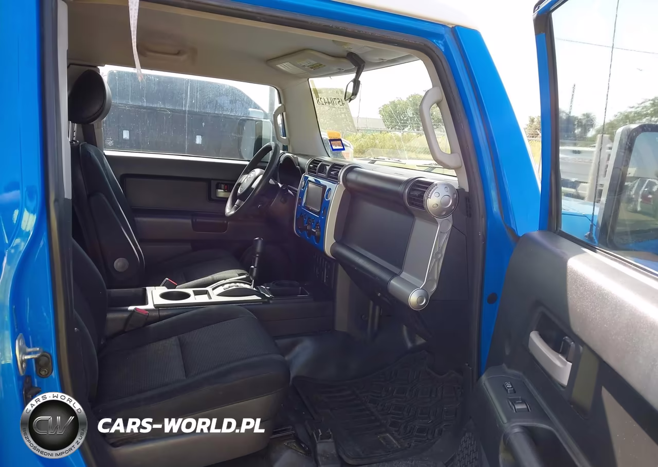 2007 Toyota Fj Cruiser VIN:JTEZU11F570018178 - 5