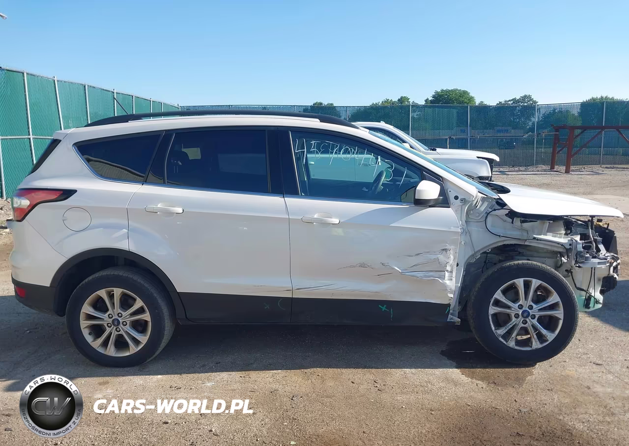 2018 Ford Escape Se VIN:1FMCU9GDXJUA50831 - 13