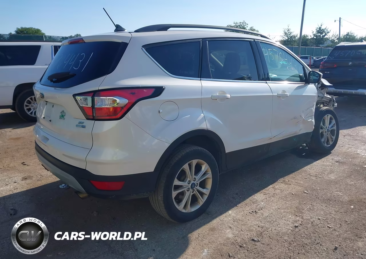 2018 Ford Escape Se VIN:1FMCU9GDXJUA50831 - 4