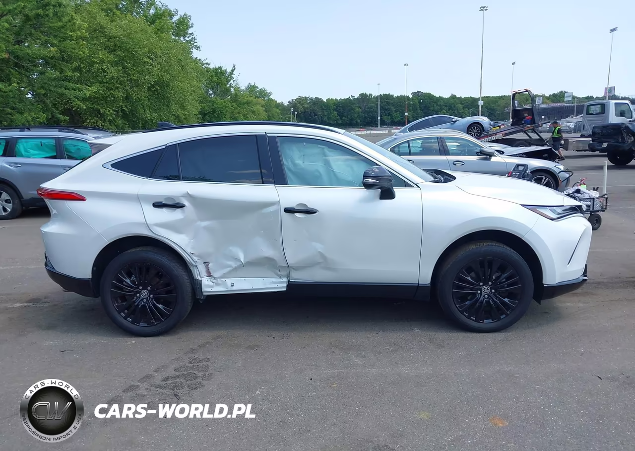 2023 Toyota Venza Nightshade Edition VIN:JTEAAAAH1PJ152722 - 13