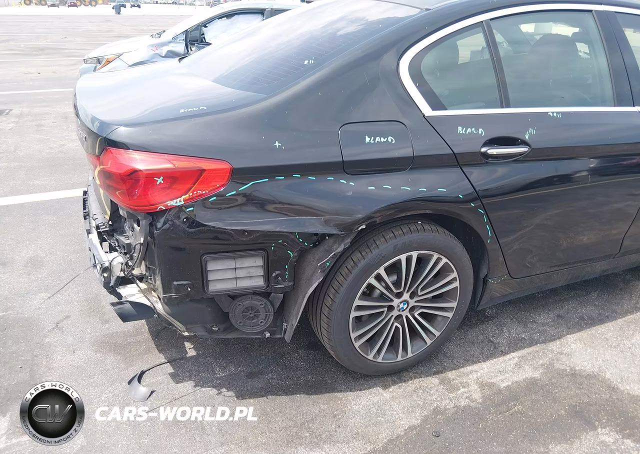 2018 BMW 530I xDrive VIN:WBAJA7C56JG909092 - 6
