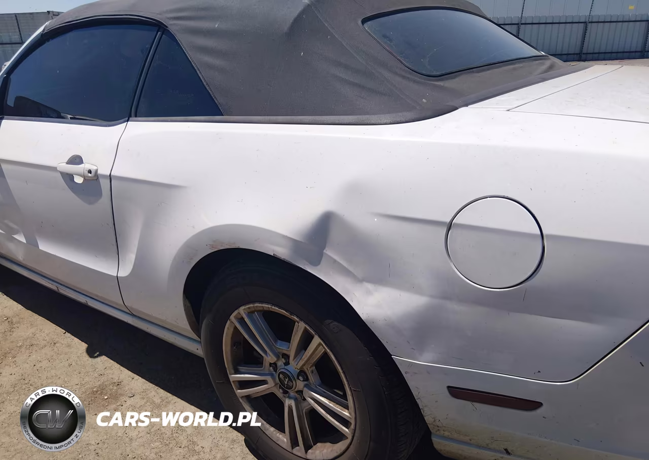 2014 Ford Mustang V6 VIN:1ZVBP8EM0E5210653 - 6
