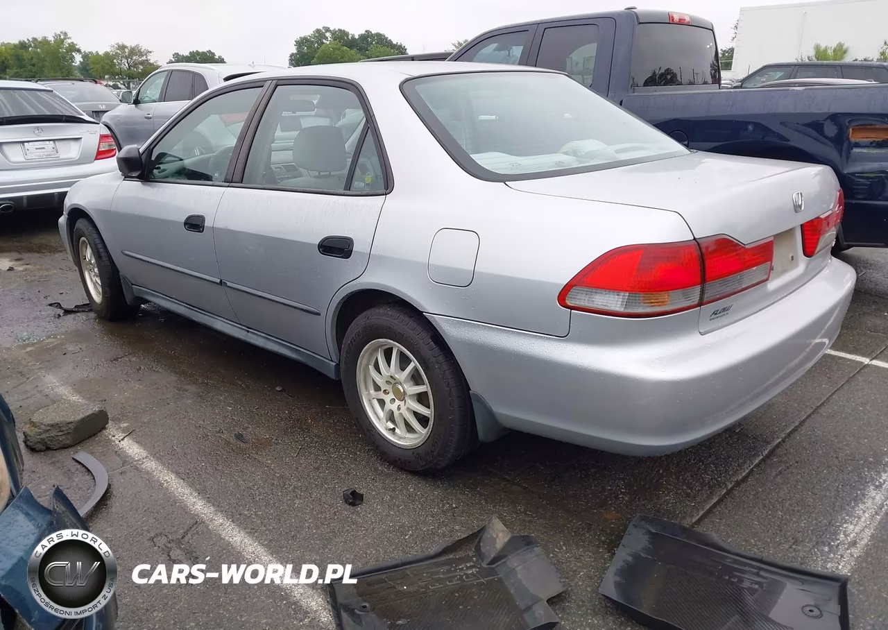 2001 Honda Accord 2.3 Dx VIN:1HGCF85451A075036 - 3