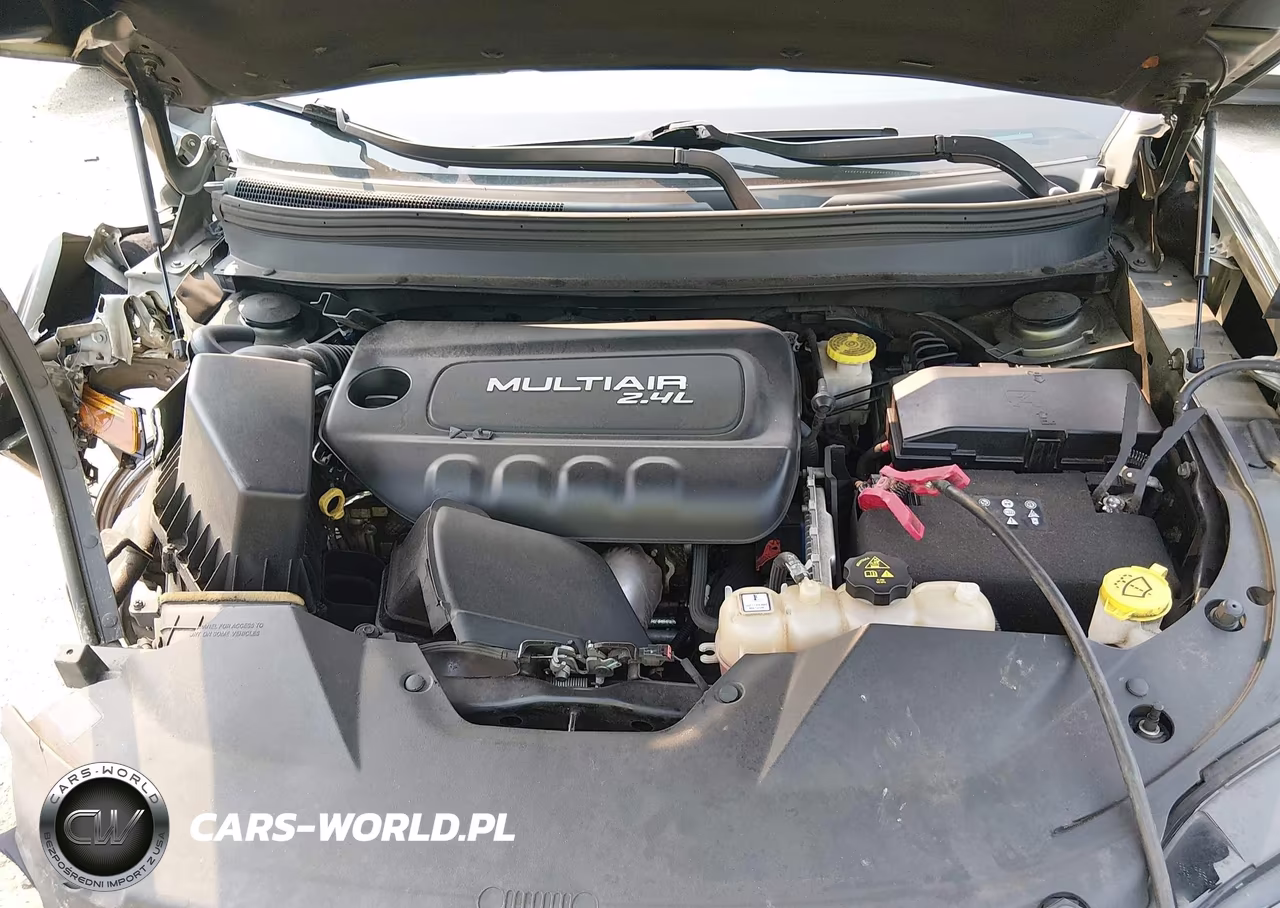 2019 Jeep Cherokee Latitude Plus 4X4 VIN:1C4PJMLB8KD139806 - 10