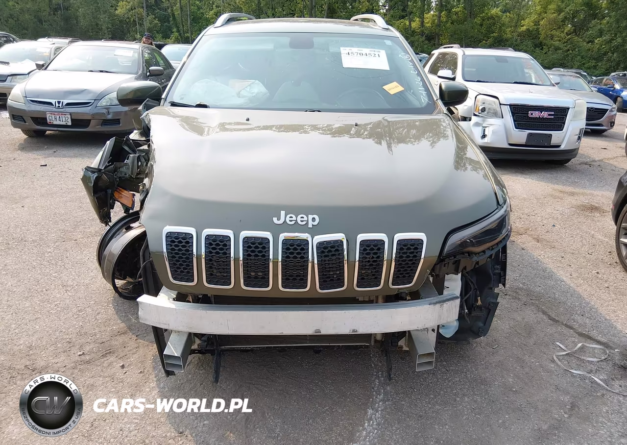 2019 Jeep Cherokee Latitude Plus 4X4 VIN:1C4PJMLB8KD139806 - 13