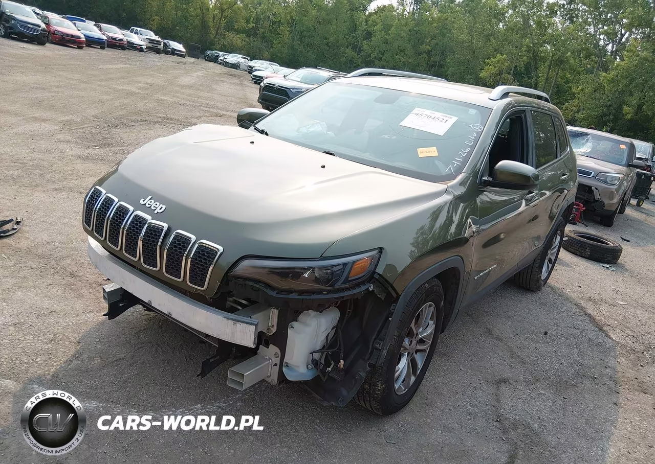 2019 Jeep Cherokee Latitude Plus 4X4 VIN:1C4PJMLB8KD139806 - 2