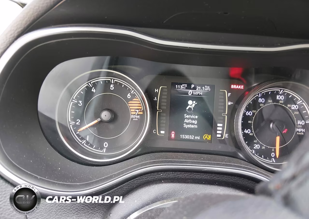2019 Jeep Cherokee Latitude Plus 4X4 VIN:1C4PJMLB8KD139806 - 7
