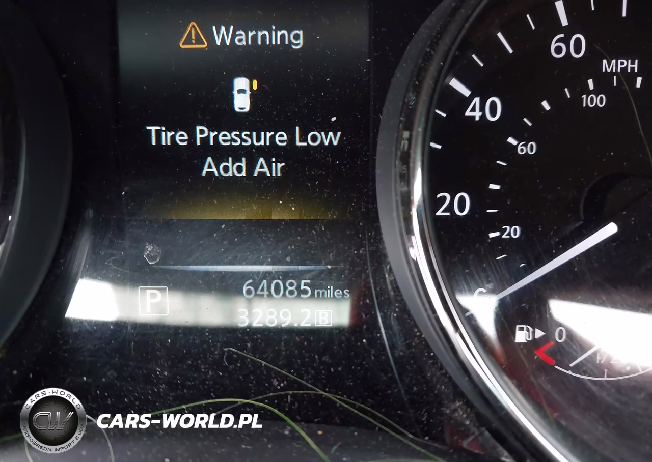 2015 Nissan Rogue S VIN:KNMAT2MV3FP586819 - 16