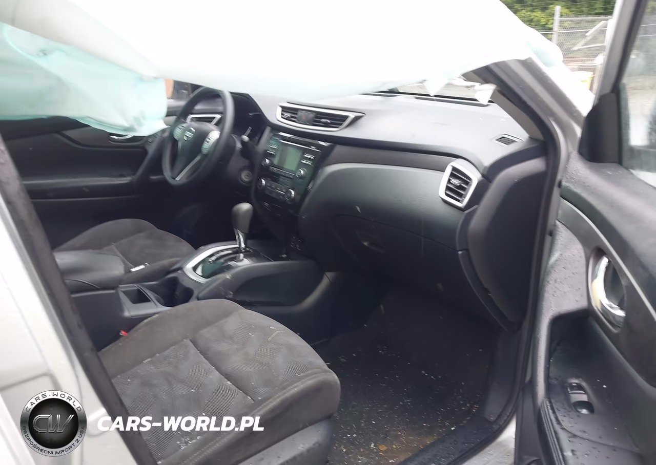 2015 Nissan Rogue S VIN:KNMAT2MV3FP586819 - 5