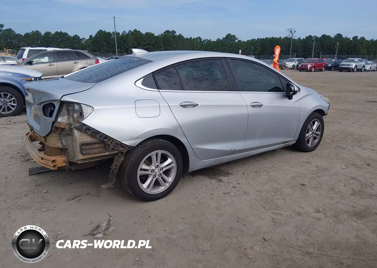 2017 Chevrolet Cruze Lt Auto VIN:1G1BE5SM0H7188862 - 4