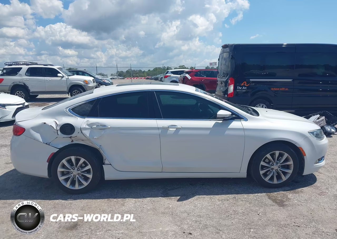 2015 Chrysler 200 C VIN:1C3CCCCB2FN682947 - 13