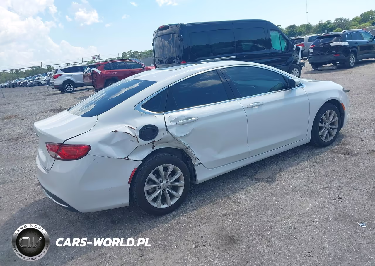 2015 Chrysler 200 C VIN:1C3CCCCB2FN682947 - 4