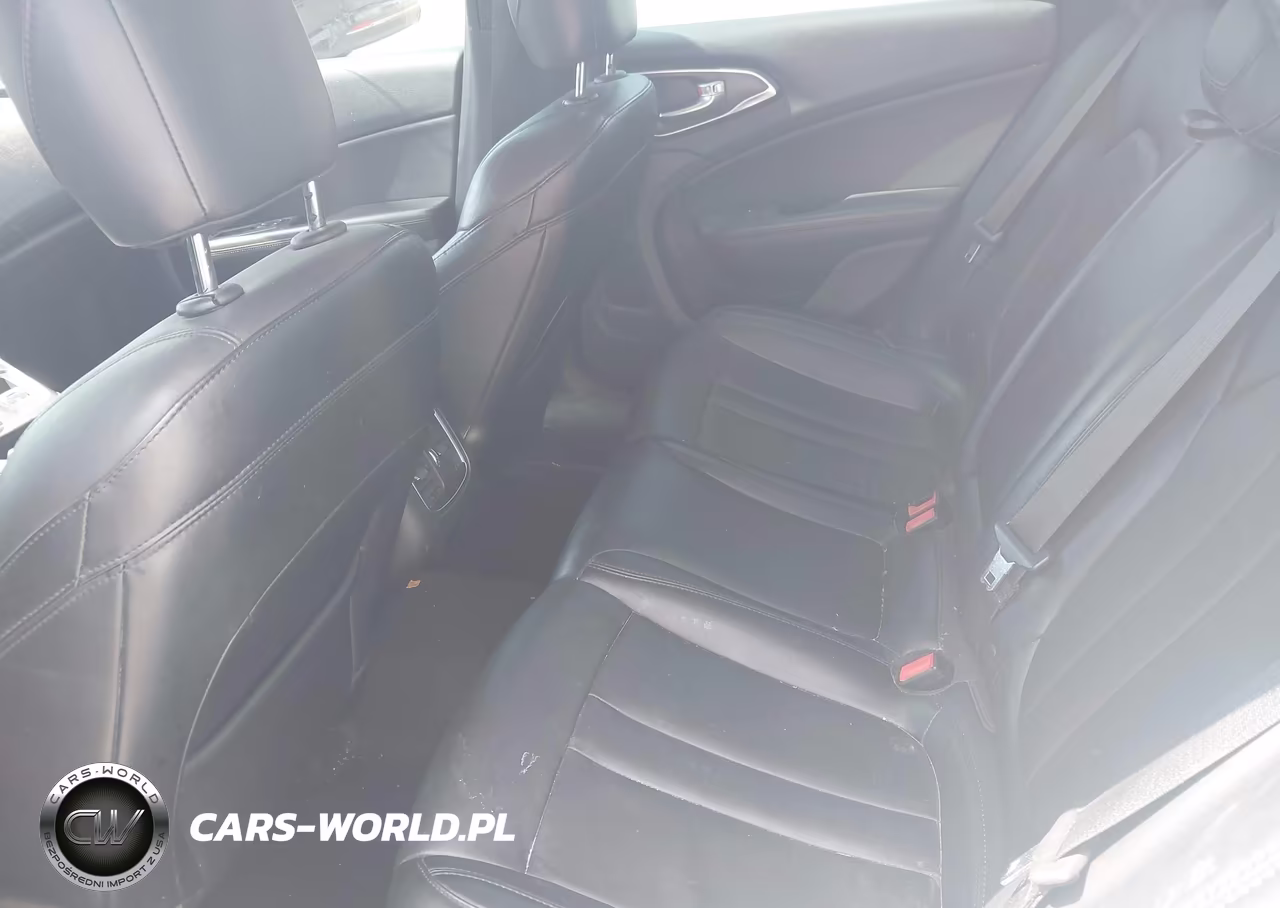 2015 Chrysler 200 C VIN:1C3CCCCB2FN682947 - 8