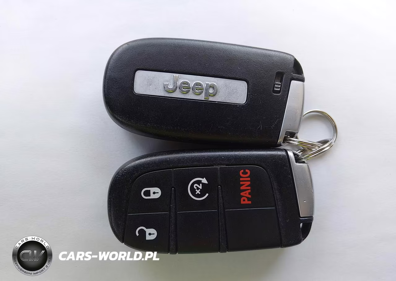 2019 Jeep Grand Cherokee Laredo E 4X4 VIN:1C4RJFAG7KC803859 - 11