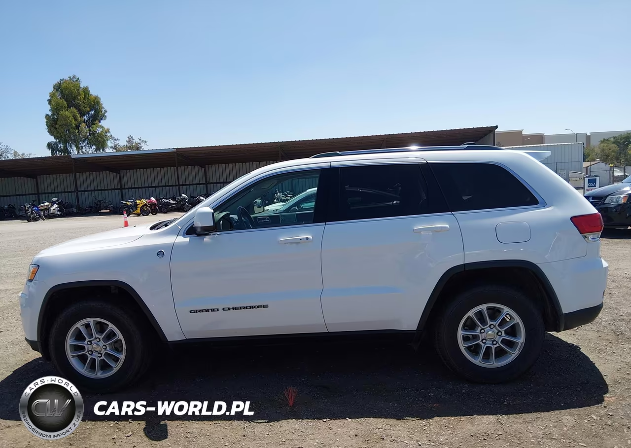 2019 Jeep Grand Cherokee Laredo E 4X4 VIN:1C4RJFAG7KC803859 - 14