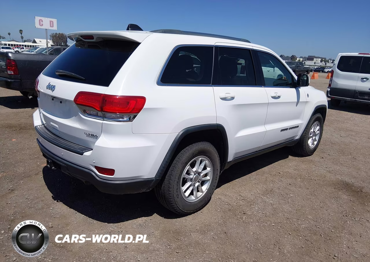 2019 Jeep Grand Cherokee Laredo E 4X4 VIN:1C4RJFAG7KC803859 - 4