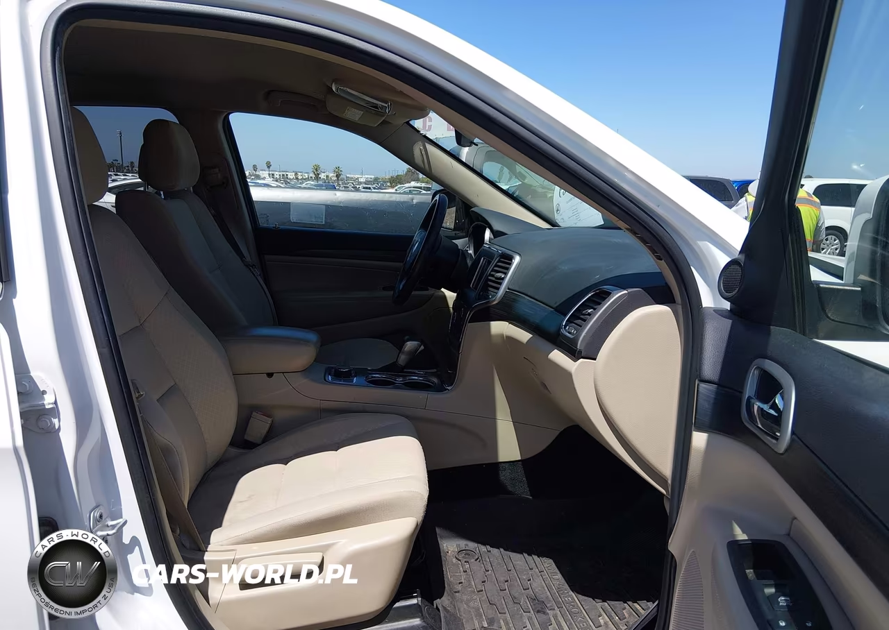 2019 Jeep Grand Cherokee Laredo E 4X4 VIN:1C4RJFAG7KC803859 - 5