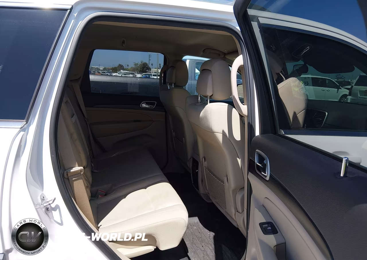 2019 Jeep Grand Cherokee Laredo E 4X4 VIN:1C4RJFAG7KC803859 - 8