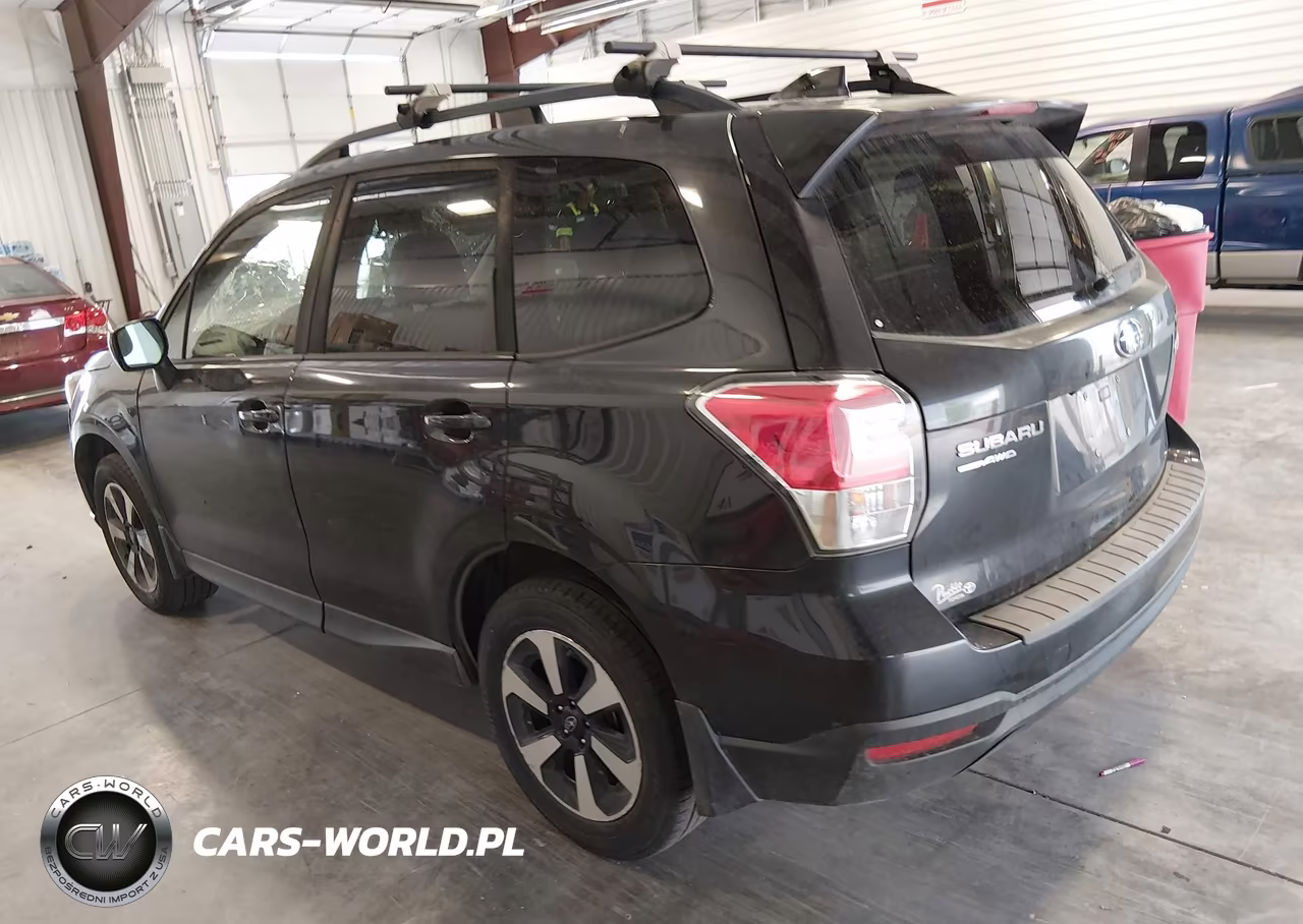 2018 Subaru Forester 2.5I Premium VIN:JF2SJAEC3JH472471 - 3
