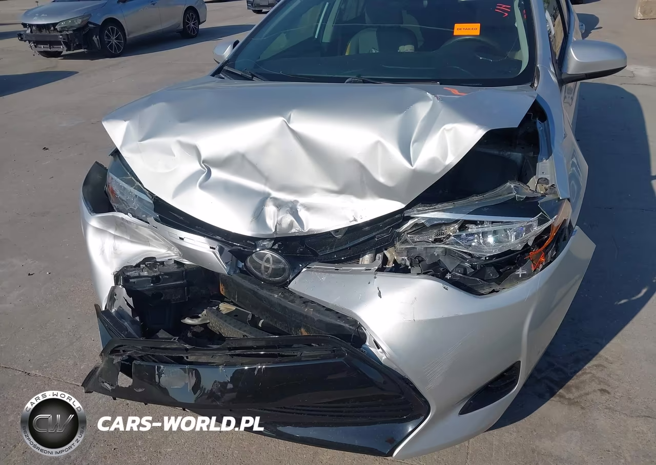 2018 Toyota Corolla Le VIN:5YFBURHE0JP758753 - 6